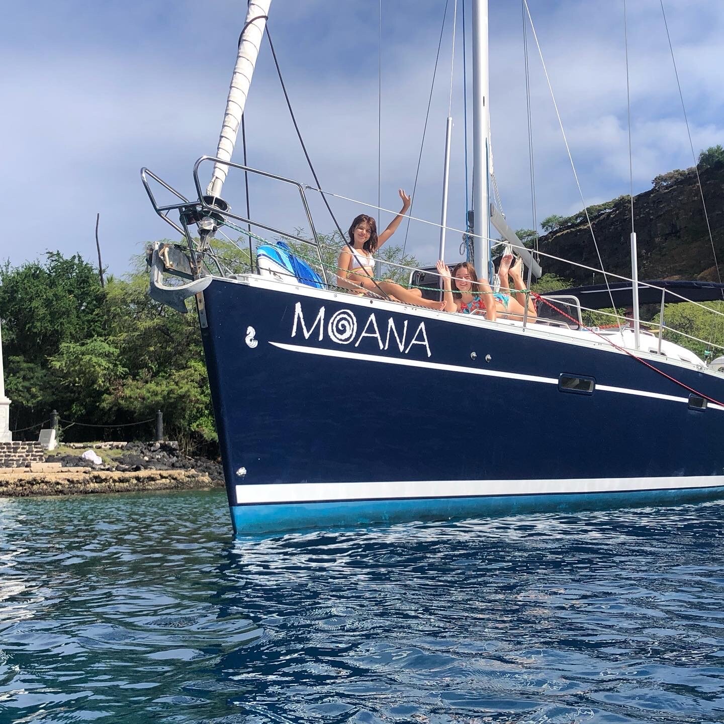 These tours include both short and long journeys that you can work into vacations to incredible destinations in the usa. Hawaii Sail Charters Kona Sailing Tours Sunset Sail Snorkeling Adventures Moana Our Boat