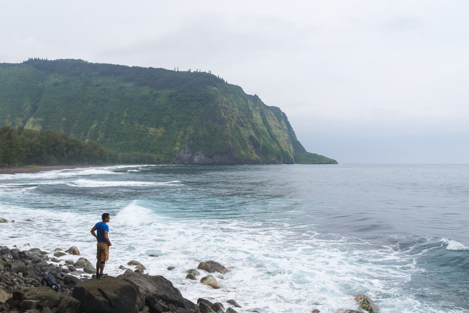 Learn about the rules of the road and how to avoid emergencies while driving on hawaii island. Hike Waipio Valley Big Island Hawaii Backcountrycow Backpacking And Outdoor Travel