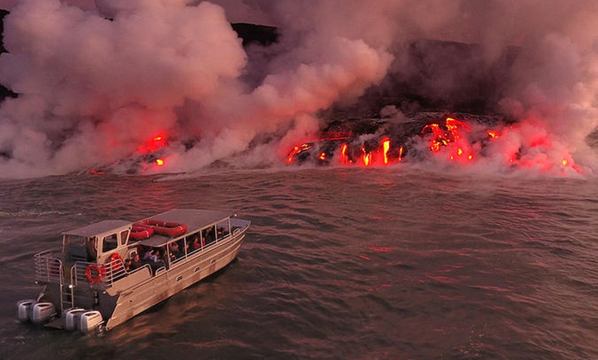Big Island Volcano Tour&nbsp;Boat